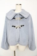 axes femme POETIQUE / リボン金具ファーコート  ブルーグレー Y-25-10-13-091-AX-CO-AS-ZY