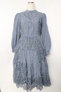 axes femme Nostalgic / 総レースパッチワークワンピース F ブルー Y-25-10-13-098-LO-OP-SZ-ZY