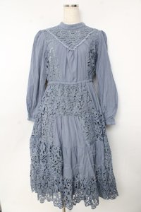 axes femme Nostalgic / 総レースパッチワークワンピース F ブルー Y-25-10-13-098-LO-OP-SZ-ZI