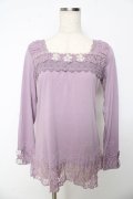 axes femme / お花モチーフ付きカットソー  ラベンダー Y-25-10-16-075-AX-TO-SZ-ZY