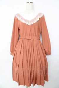 axes femme POETIQUE / ベルト付きプリーツワンピース M オレンジ Y-25-10-16-125-AX-OP-SZ-ZI