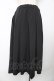 画像2: KMK / 切替チェックレイヤードプリーツスカート  黒×赤 Y-25-10-18-190-PU-SK-SZ-ZY (2)