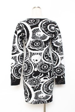 画像2: KILL STAR / My Eye Sweater Dress S 白×黒 Y-25-10-20-056-SL-OP-SZ-ZY