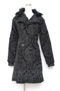POIZEN INDUSTRIES / 刺繍コート M 黒 Y-25-10-20-089-PU-CO-SZ-ZY