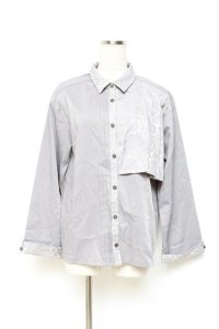 axes femme / ジャカード切替プリーツシャツ  グレー Y-25-10-25-045-AX-BL-SZ-ZI