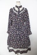axes femme / フリル花柄ロングワンピース M 紺 Y-25-10-25-123-AX-OP-SZ-ZY