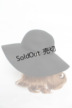 画像2: 【SALE】axes femme / 蝶チャーム付キャペリンハット  黒 Y-25-10-28-049-AX-AC-SZ-ZT-K025