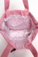 画像3: Maison de FLEUR / ピンクピンクピンクリボンビジュートートバッグ F ピンク Y-25-10-28-042-LO-BG-SZ-ZY (3)