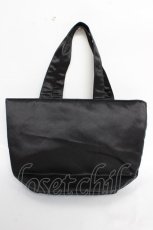画像2: Maison de FLEUR / チェックリボンサテントートバッグ F ブラック Y-25-10-28-043-LO-BG-SZ-ZT335 (2)
