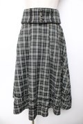axes femme / ベルト付チェック柄タックスカート F グリーン Y-25-11-01-151-AX-SK-SZ-ZY