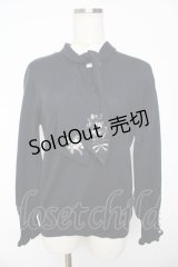 axes femme / フラワー刺繍ボウタイニット  紺 Y-25-11-01-048-AX-TO-AS-ZY