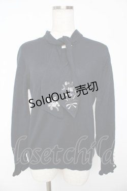 画像1: axes femme / フラワー刺繍ボウタイニット  紺 Y-25-11-01-048-AX-TO-AS-ZY