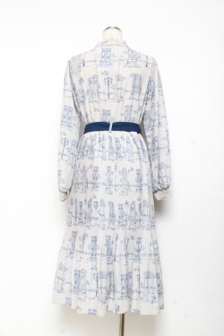 画像2: axes femme / 扉と街灯柄ワンピース F サックス Y-25-11-05-126-AX-OP-SZ-ZY