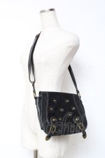 画像1: 【SALE】axes femme / お花付きショルダーバッグ  黒 Y-25-11-05-025-AX-BG-SZ-ZT273 (1)