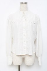 Innocent World / 聖歌隊ブラウス L オフ白 Y-25-11-09-063-IW-BL-SZ-ZY
