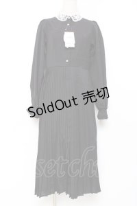 m petit by misako / レース襟プリーツワンピース  黒 Y-25-11-09-096-LO-OP-SZ-ZY