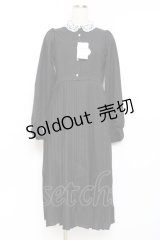 m petit by misako / レース襟プリーツワンピース  黒 Y-25-11-09-097-LO-OP-SZ-ZY