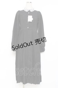 m petit by misako / レース襟プリーツワンピース  黒 Y-25-11-09-097-LO-OP-SZ-ZY