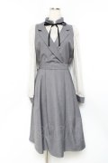 axes femme POETIQUE / ベストレイヤードシャツ風ワンピース  グレー Y-25-11-09-102-AX-OP-SZ-ZY