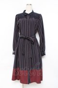 axes femme / ブローチ付バイカラーワンピース  紺 Y-25-11-09-103-AX-OP-SZ-ZY