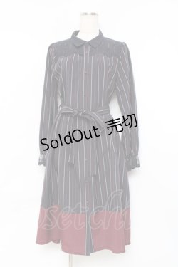 画像1: axes femme / ブローチ付バイカラーワンピース  紺 Y-25-11-09-103-AX-OP-SZ-ZY