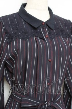 画像3: axes femme / ブローチ付バイカラーワンピース  紺 Y-25-11-09-103-AX-OP-SZ-ZY