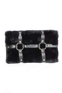 ニュリカデリック / ハーネスファーミニクラッチ  ブラック Y-25-11-09-029-PU-BG-KB-ZY