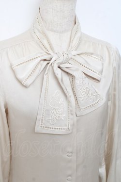 画像3: an another angelus / ローズカットワークボウタイブラウス  生成り Y-25-11-15-062-CA-BL-SZ-ZY