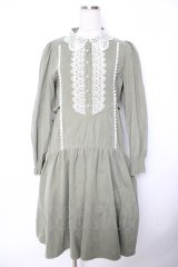 axes femme POETIQUE / 刺繍レースワンピース  グリーン Y-25-11-22-156-AX-OP-SZ-ZY