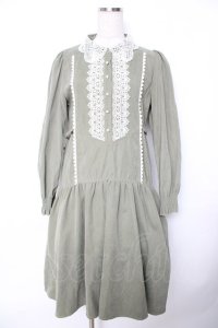 axes femme POETIQUE / 刺繍レースワンピース  グリーン Y-25-11-22-156-AX-OP-SZ-ZY