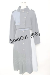 red yazel / ケープ付きバイカラーワンピース  紺 Y-25-11-22-205-LO-OP-SZ-ZY