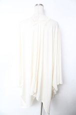 画像2: axes femme / バラ釦付UVイレヘムポンチョ 750×710 生成り Y-25-11-24-036-AX-TO-SZ-ZI (2)