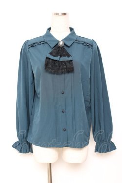 画像1: axes femme / カメオ×ジャボブローチ付ブラウス  グリーン Y-25-11-26-045-AX-BL-SZ-ZY