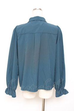 画像2: axes femme / カメオ×ジャボブローチ付ブラウス  グリーン Y-25-11-26-045-AX-BL-SZ-ZY