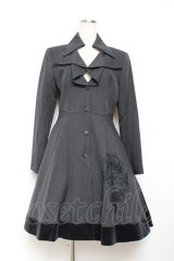 Moi-meme-Moitie / 十字架フレームプリントコート 2 ブラック Y-25-11-26-080-MO-CO-SZ-ZY