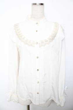 画像1: axes femme kawaii / リボンブローチ付肩フリルブラウス M 生成り Y-25-11-30-056-AX-BL-SZ-ZY