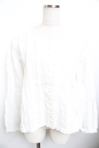 KANEKO ISAO / 縦ピンタックフリルブラウス F 白 Y-25-11-30-134-EL-BL-SZ-ZY