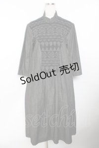 powder / 刺繍入りソフトデニムロングワンピース F 黒 Y-25-11-30-164-LO-OP-SZ-ZY