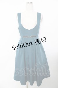 F i.n.t / チェーンビット使いディープVネックジャンパースカート  グリーン Y-25-11-30-201-CA-OP-SZ-ZY