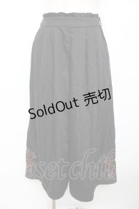 axes femme / ローズ刺繍入りガウチョパンツ M 黒 Y-25-11-30-215-AX-PA-SZ-ZY