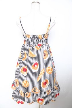 画像2: Emily Temple cute / バケットストライプレースショルダーワンピース  黒 Y-25-12-01-079-ET-OP-SZ-ZY