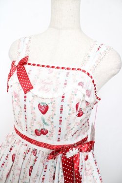 画像3: Angelic Pretty / Little Bunny Strawberryジャンパースカート  ホワイト Y-25-12-01-085-AP-OP-SZ-ZY