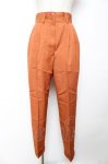 画像1: INGEBORG / タック入りテーパードパンツ  オレンジ Y-25-12-01-090-LO-PA-SZ-ZT619 (1)