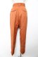画像2: INGEBORG / タック入りテーパードパンツ  オレンジ Y-25-12-01-090-LO-PA-SZ-ZY (2)