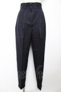 INGEBORG / タック入りテーパードパンツ  紺 Y-25-12-01-095-LO-PA-SZ-ZY