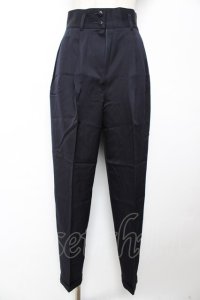 INGEBORG / タック入りテーパードパンツ  紺 Y-25-12-01-095-LO-PA-SZ-ZY