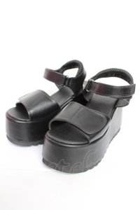 YOSUKE / 厚底ベルティッドサンダル S 黒 Y-25-12-01-021-PU-SH-SZ-ZY