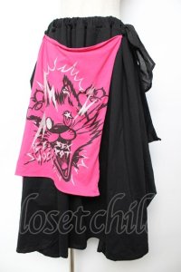 SEX POT ReVeNGe / フラップ付きロングスカート  黒×ピンク Y-25-12-01-147-SP-SK-SZ-ZY