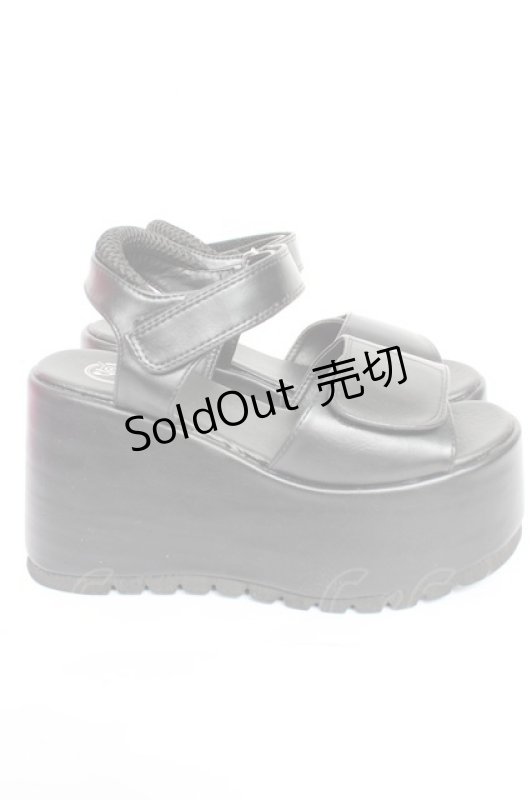画像4: YOSUKE / 厚底ベルティッドサンダル S 黒 Y-25-12-01-021-PU-SH-SZ-ZTK034 (4)