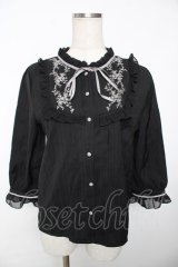 axes femme / 刺繍入りプチハイブラウス M 黒 Y-25-12-04-044-AX-BL-SZ-ZY